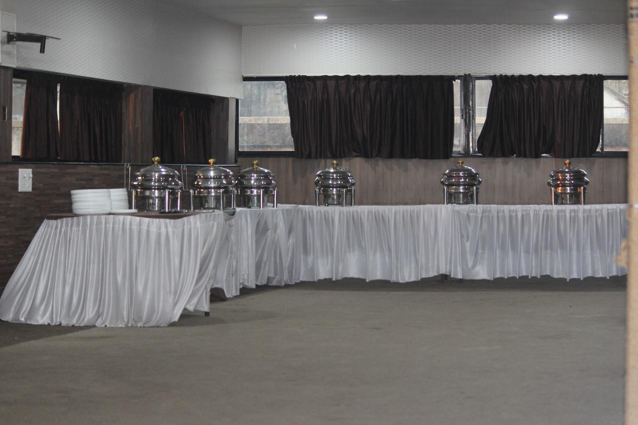 Hotel Avadh Nagpur Exterior photo